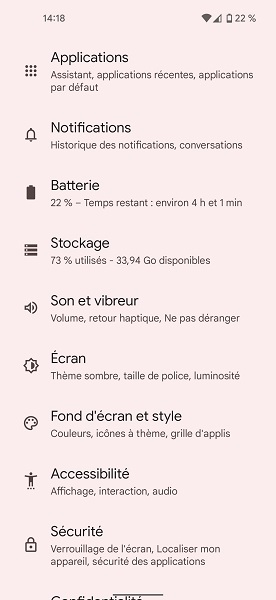 UNE INTERFACE CLAIRE MAIS UN PEU LÉGÈRE