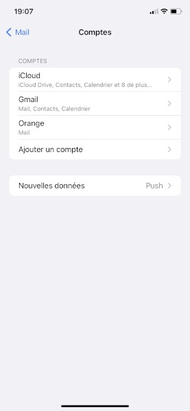 Comment ajouter un autre compte e-mail ?