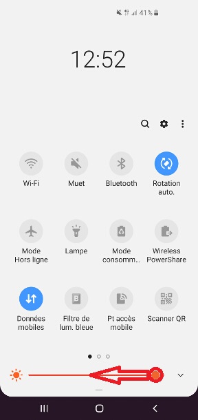 Réduire la luminosité et la fréquence d’écran